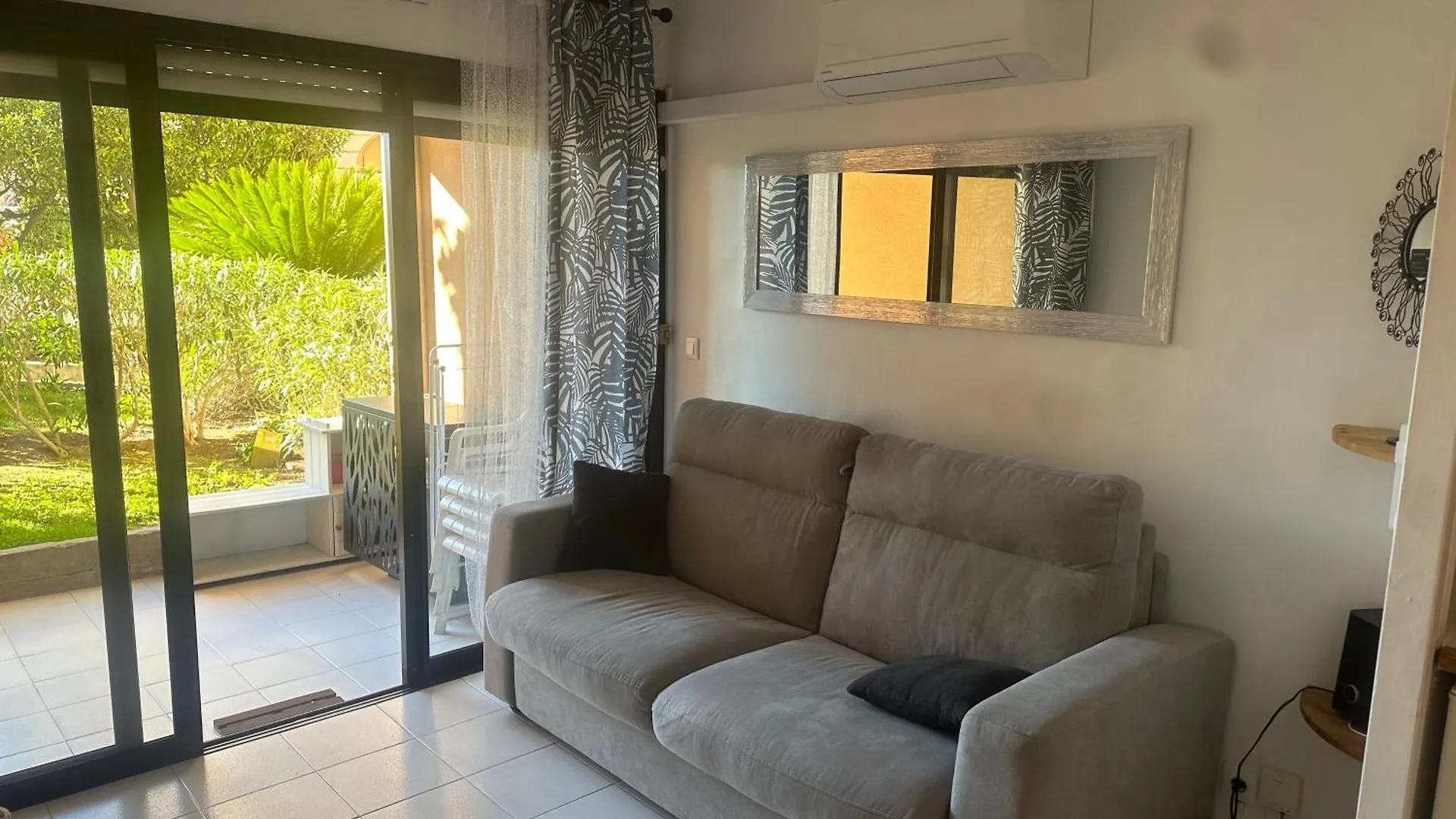 Appartement Rdc En Residence Avec Piscine contacts