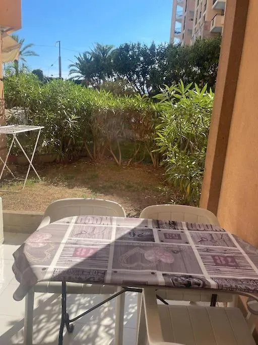 Appartement Rdc En Residence Avec Piscine Cannes